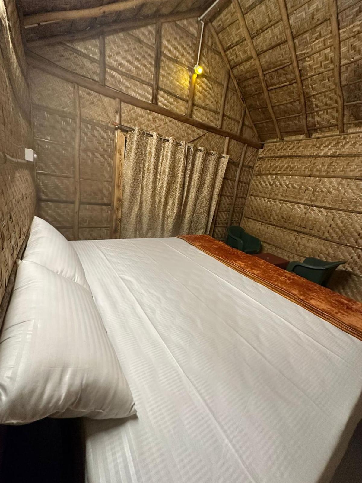 Vanya The Exotic World Resort Hampi Exteriör bild