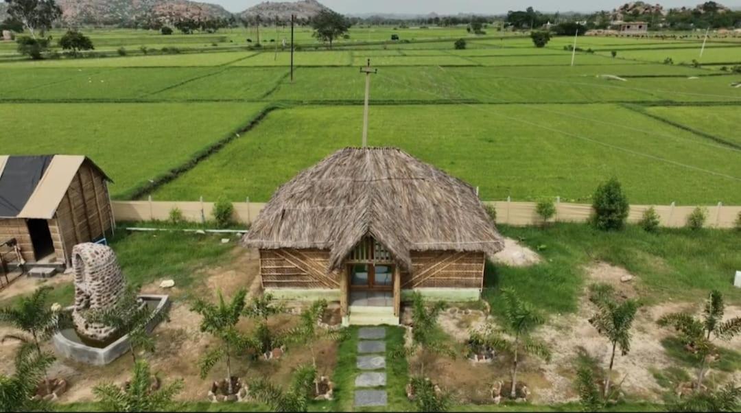 Vanya The Exotic World Resort Hampi Exteriör bild
