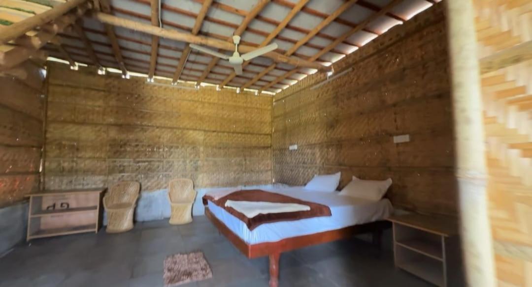 Vanya The Exotic World Resort Hampi Exteriör bild