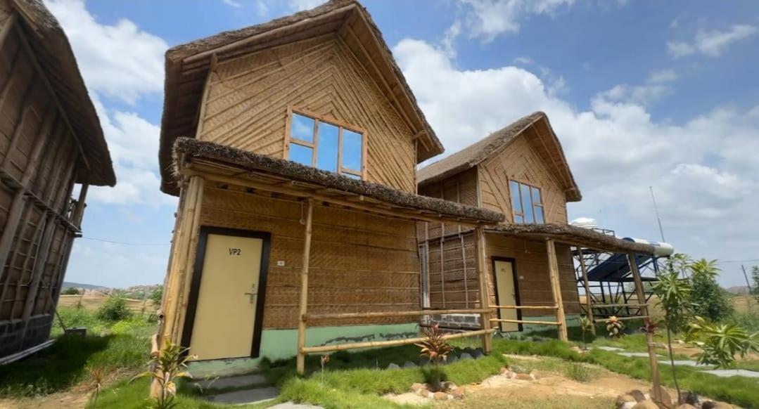 Vanya The Exotic World Resort Hampi Exteriör bild