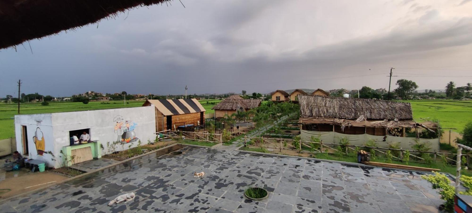 Vanya The Exotic World Resort Hampi Exteriör bild