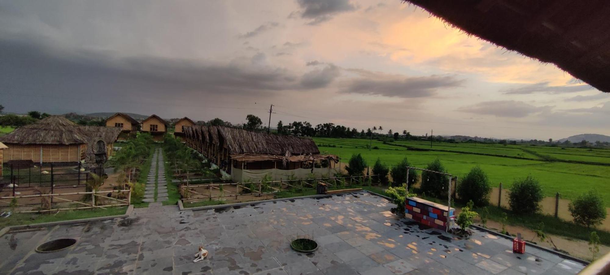 Vanya The Exotic World Resort Hampi Exteriör bild
