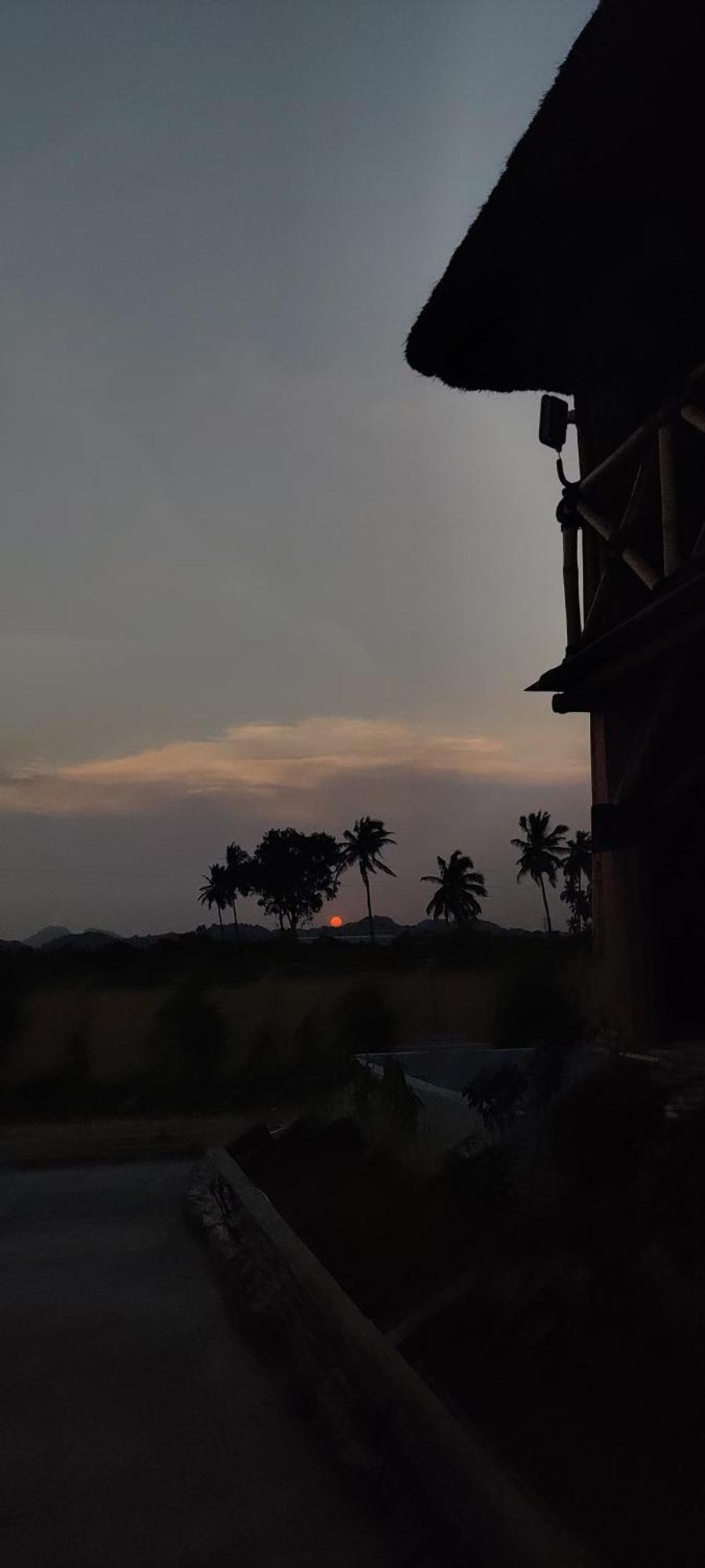 Vanya The Exotic World Resort Hampi Exteriör bild