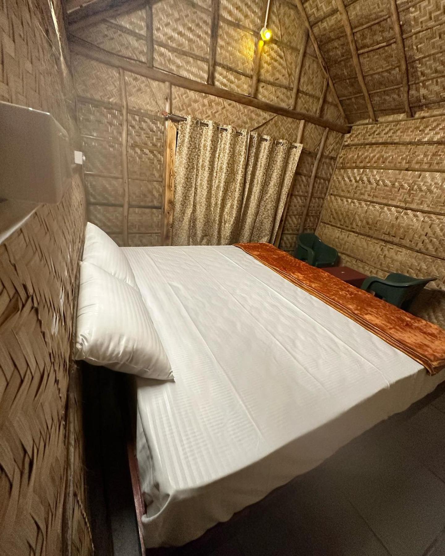 Vanya The Exotic World Resort Hampi Exteriör bild
